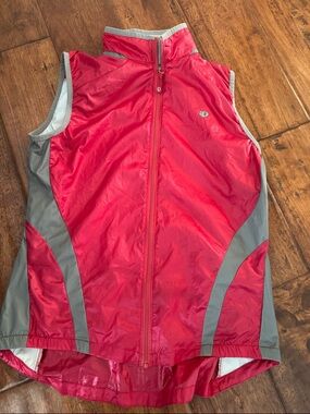 Pearl Izumi Cranberry Red and Gray Sleeveless Cycling Vest